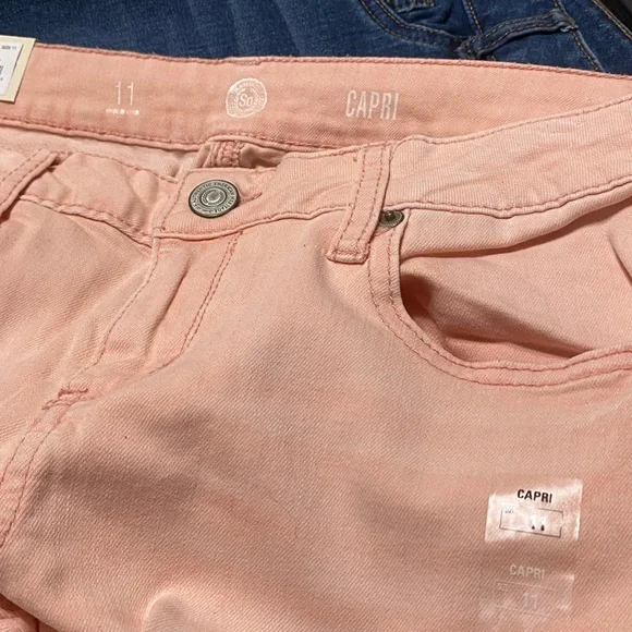 SO Pink Capris Relaxed Fit Lightweight Fabric - Picture 2 of 4